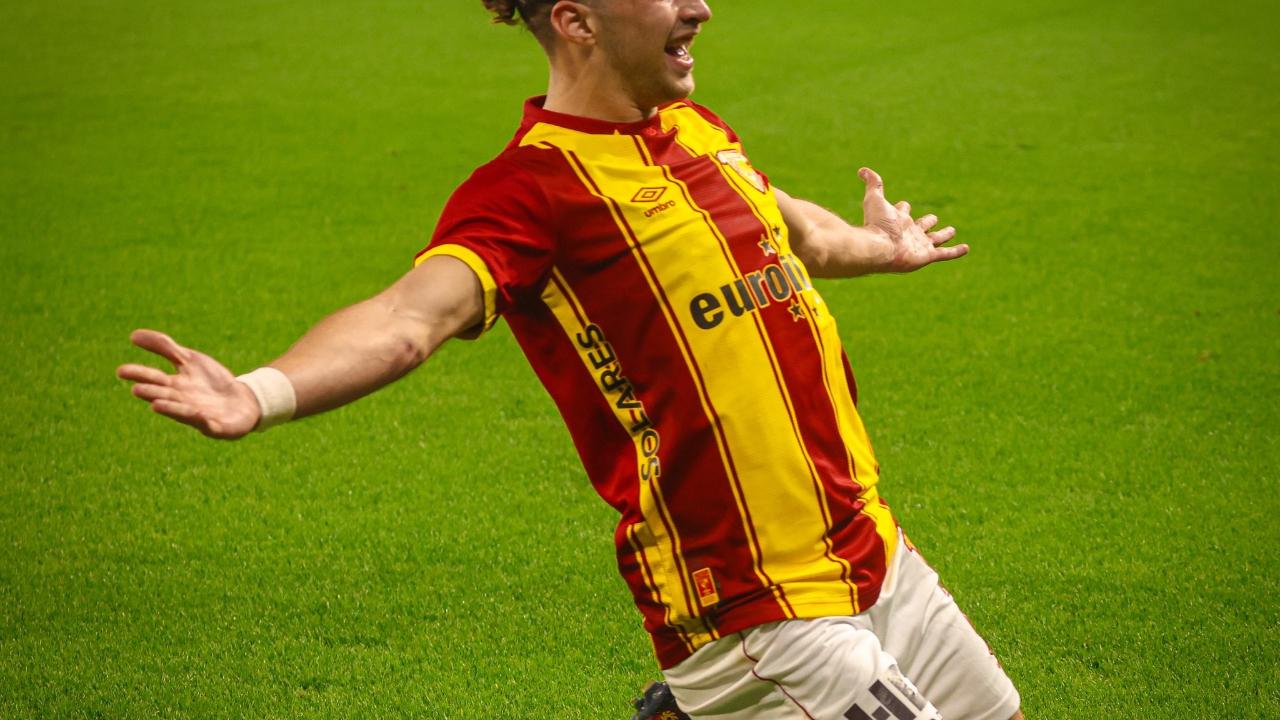 Göztepe'de Arda ve Dennis yakın markajda