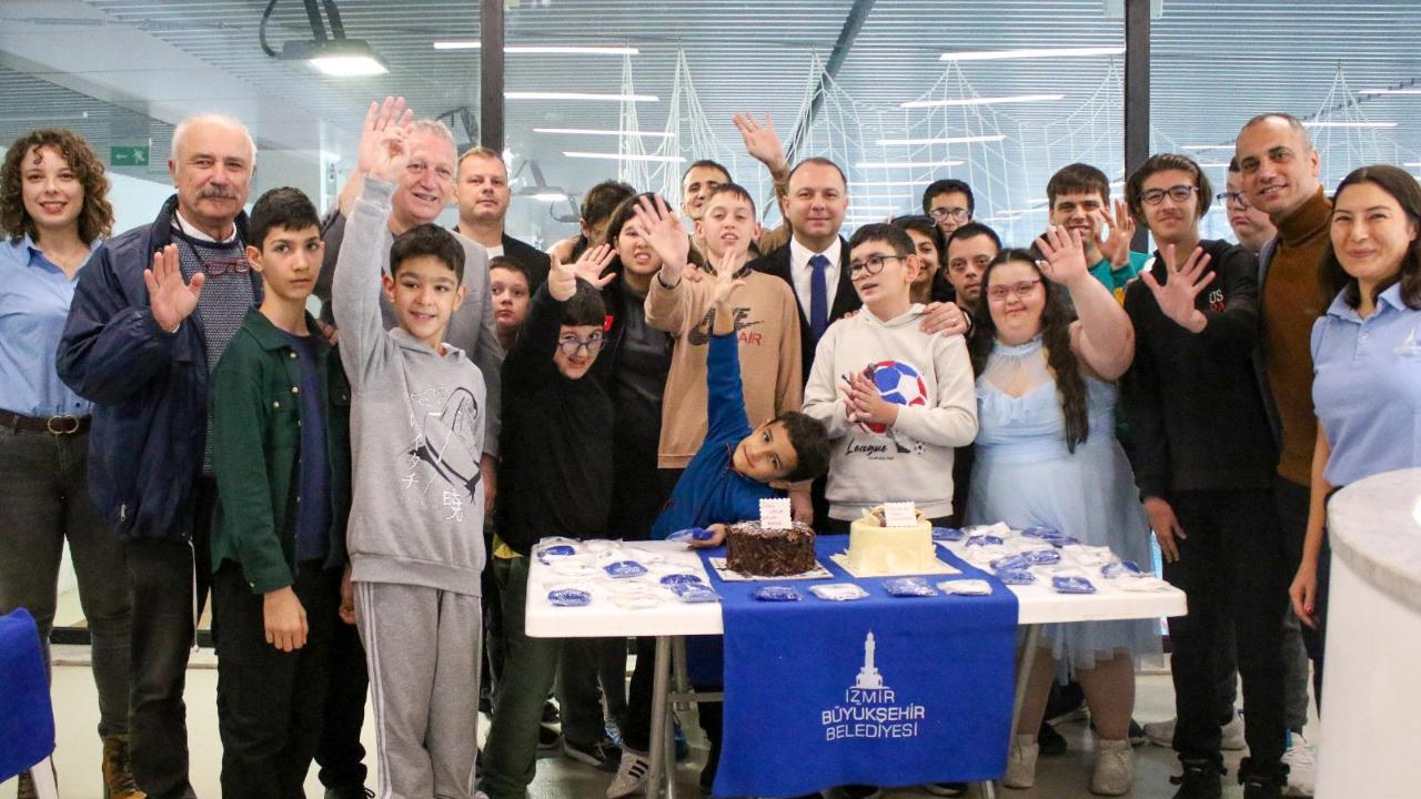 Havuz İzmir’de “Sevgi Varsa Engel Yoktur” etkinliği