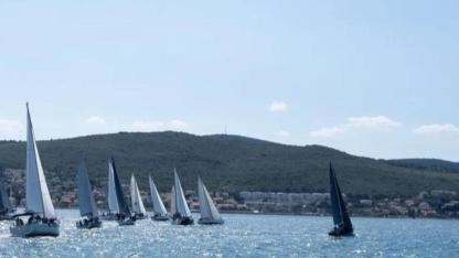 İzmir Marina, kış boyunca yelken tutkunlarını ağırlıyor