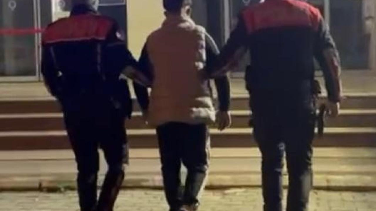 İzmir’de 42 yılla aranan hırsız yakalandı