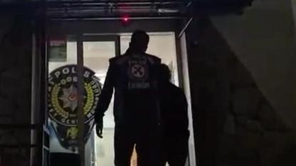 İzmir’de orta refüjü kullanan sürücüye ceza yağdı