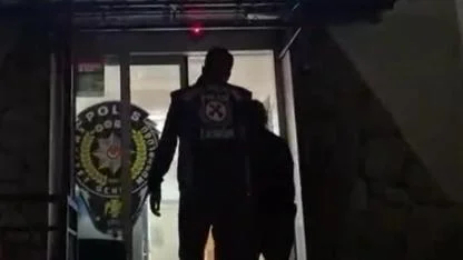 İzmir’de orta refüjü kullanan sürücüye ceza yağdı