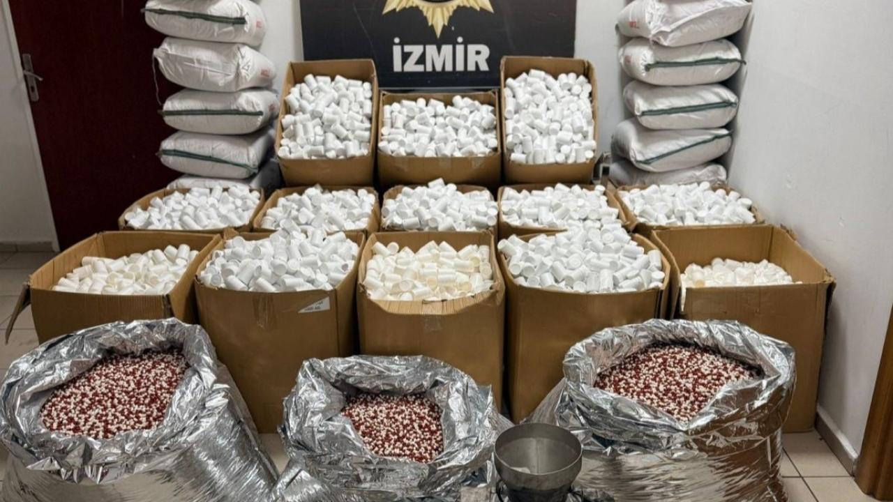 İzmir&#039;de rekor düzeyde uyuşturucu hap operasyonu