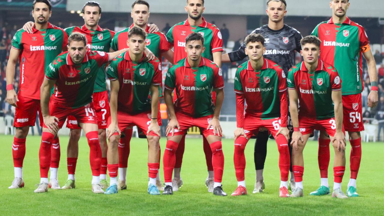 Karşıyaka, 3. Lig’de kaybetmeyen iki takımdan birisi