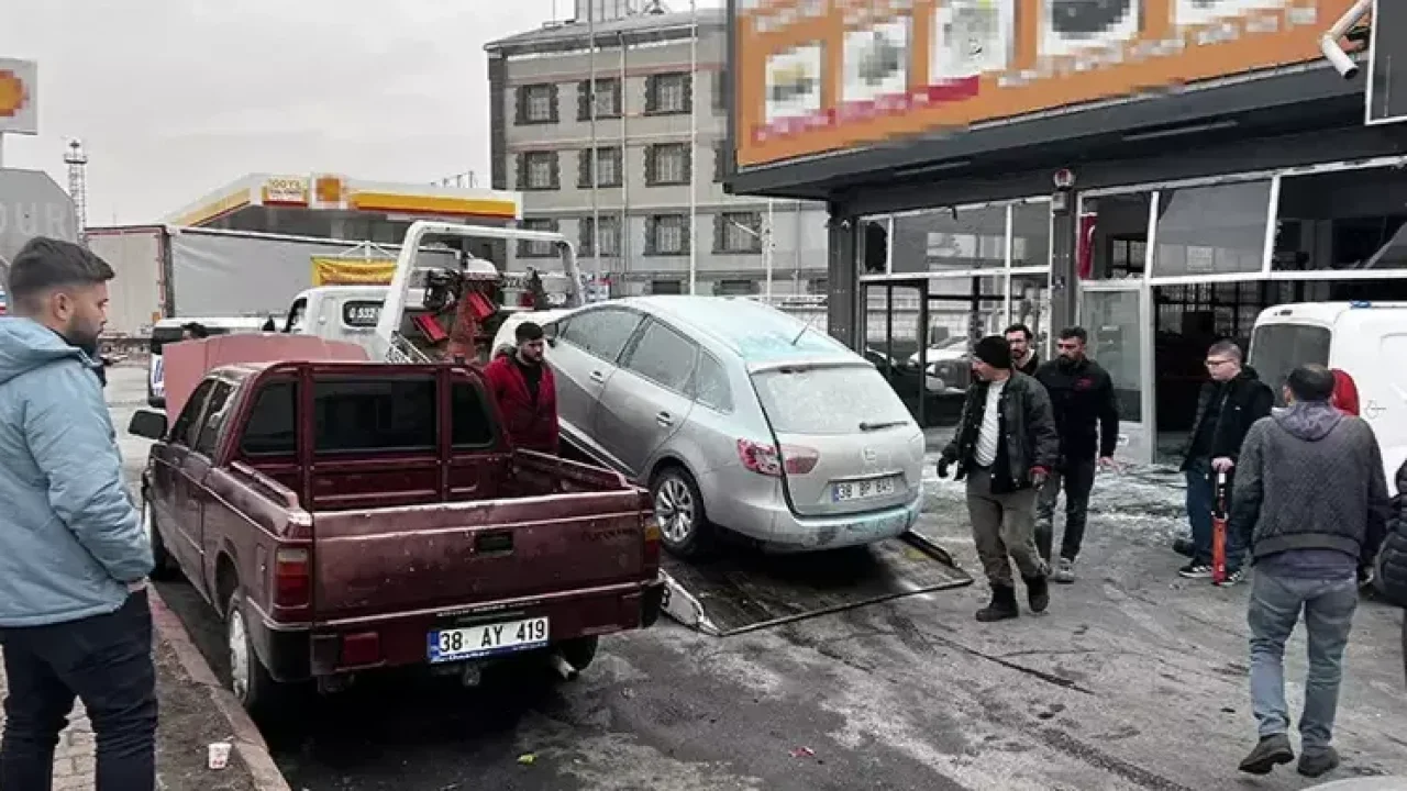 Kayseri’de otomobilin LPG tankı patladı