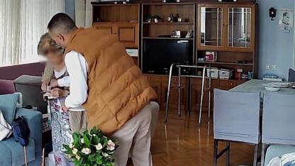 Manda yoğurdu satma bahanesiyle yaşlıları dolandırdı