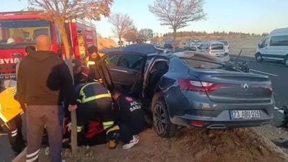 Mardin'de otomobil, TIR'a arkadan çarptı