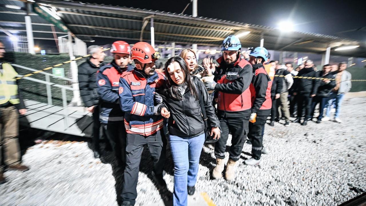 Menemen İZBAN İstasyonu’nda deprem ve kaza tatbikatı