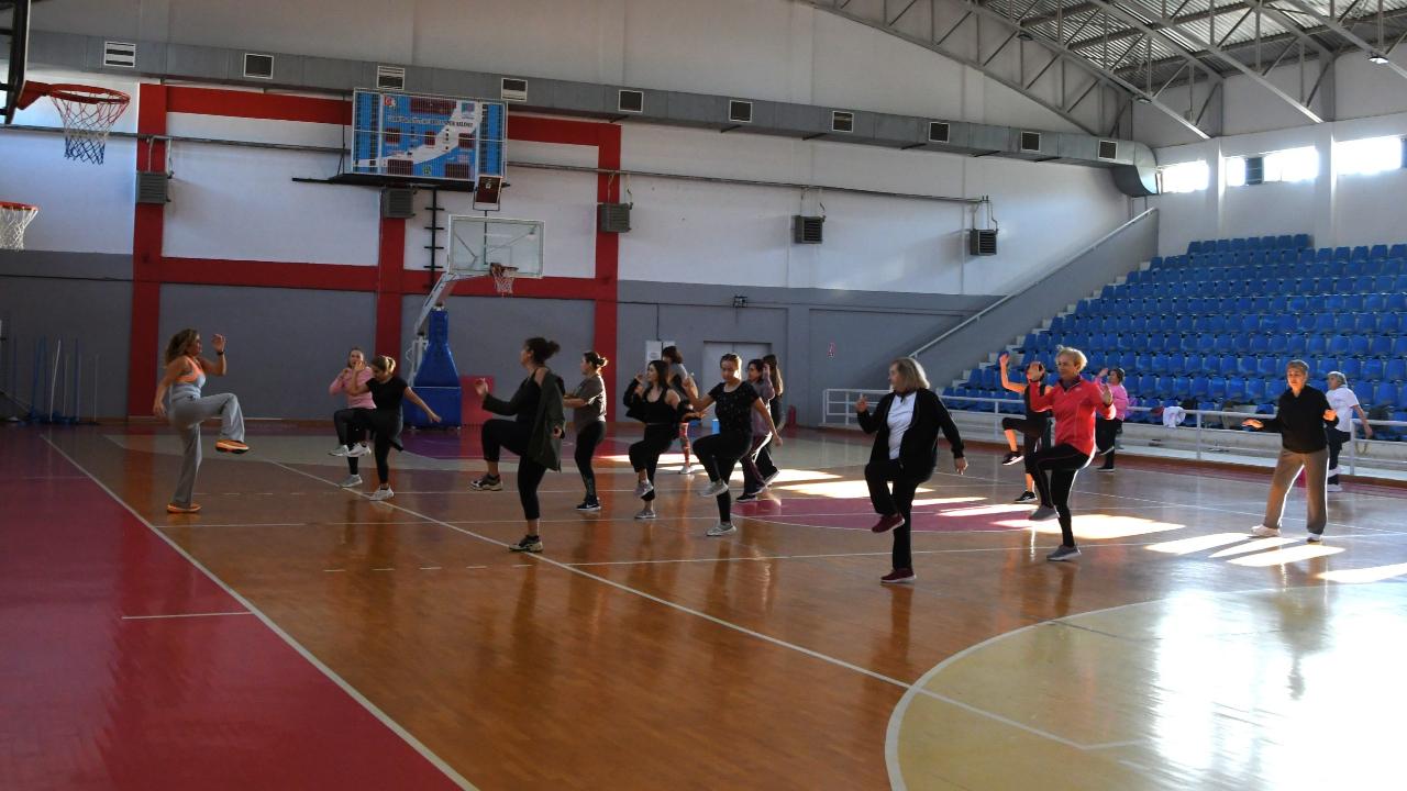 Narlıdere&#039;de kadınlar güne sağlıklı ve enerjik başlıyor