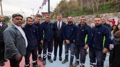 Park tamam sırada iki spor sahası var