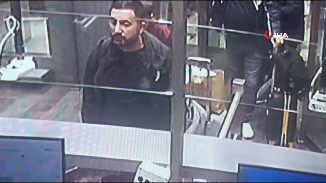 Soygun firarisi Erdal Timurtaş ve eşinin yurt dışına kaçış görüntüleri ortaya çıktı