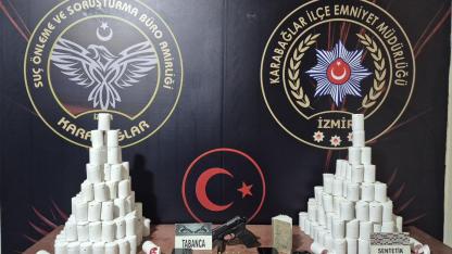 Uyuşturucu taciri sevgililer binlerce hapla yakalandı