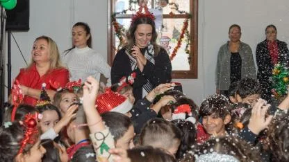 Yuvamız İzmirli çocuklara yeni yıl sürprizi