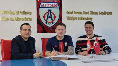 Altınordu’dan orta sahaya takviye