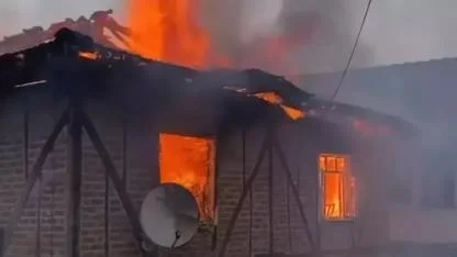 Bartın'da 2 katlı ahşap ve samanlık yandı