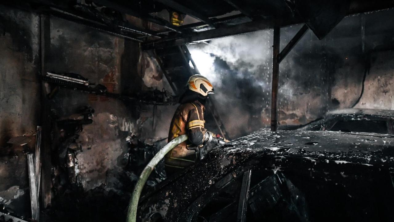 Buca’da depo yangını kısa sürede söndürüldü