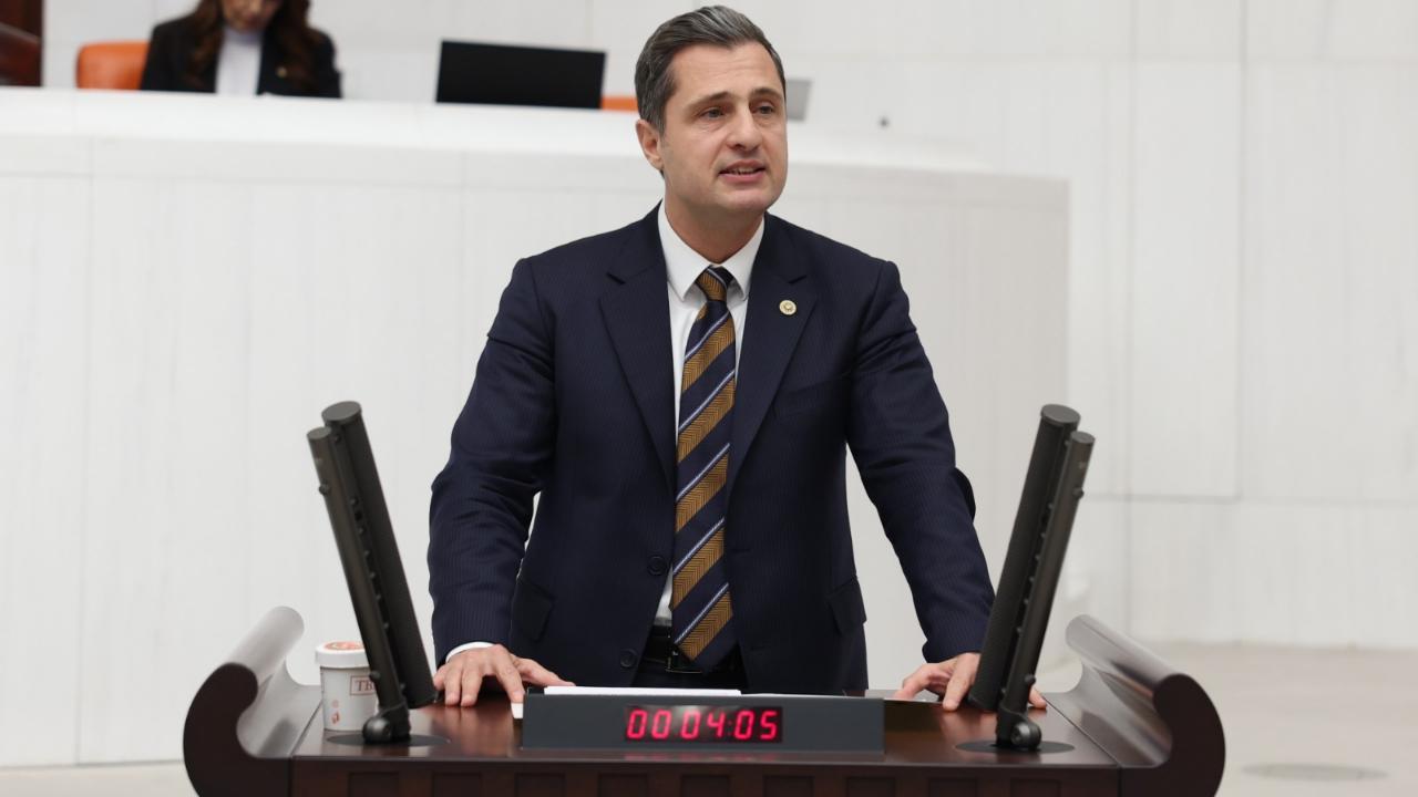 CHP’Lİ DENİZ YÜCEL’DEN ÖĞRENİM KREDİSİ İSYANI