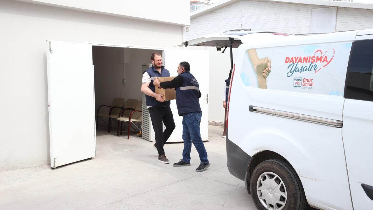 Çiğli Belediyesi’nden Gıda Kolisi Seferberliği