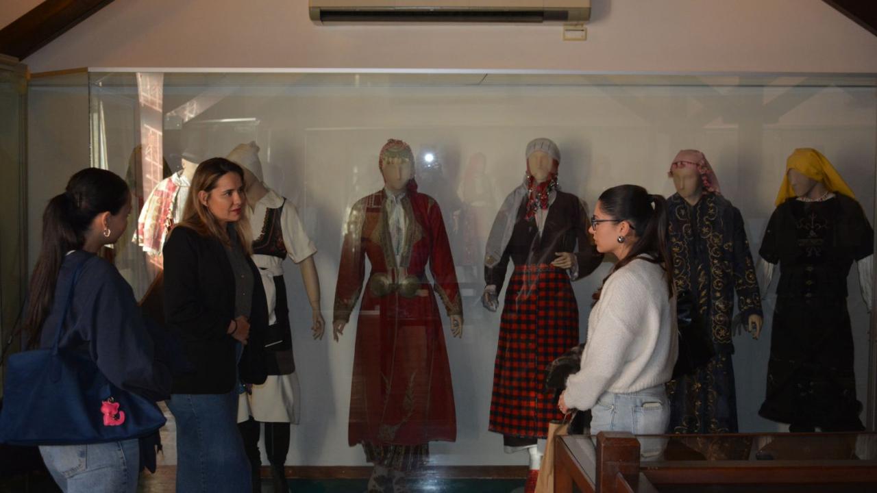 Ege Üniversitesi Etnografya Müzesi sanatseverleri bekliyor