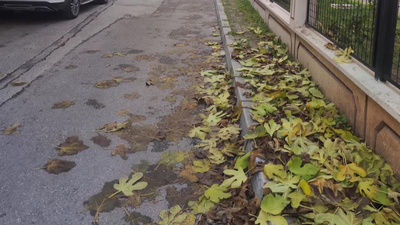 Gaziemir'de sokaklar bakım bekliyor