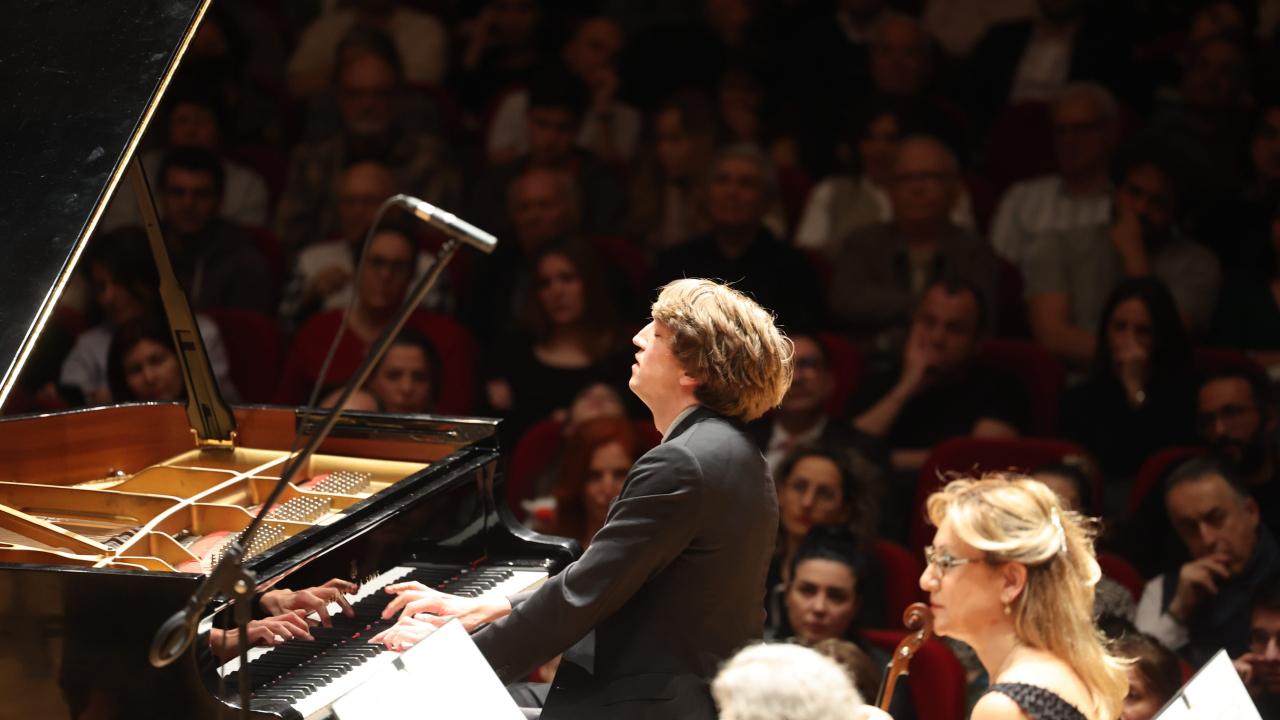 İzmir Devlet Senfoni'den en hüzünlü konser