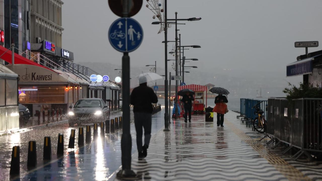 İzmir'de metrekareye 47.5 kilogram yağış düştü