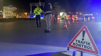 İzmir'de yeni yıl mesaisi: 13 bin personel sahada