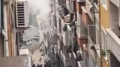 Kağıthane’de 4 katlı binada yangın