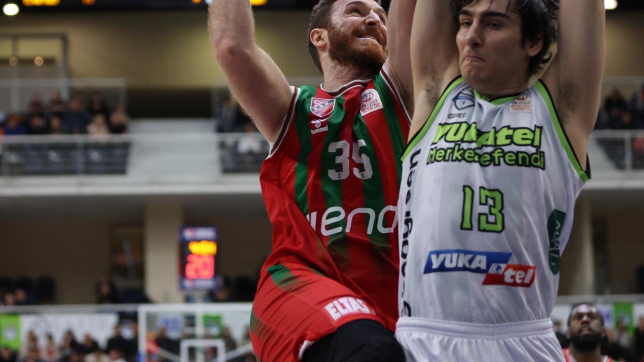 Karşıyaka Basketbol, son anlarda yıkıldı