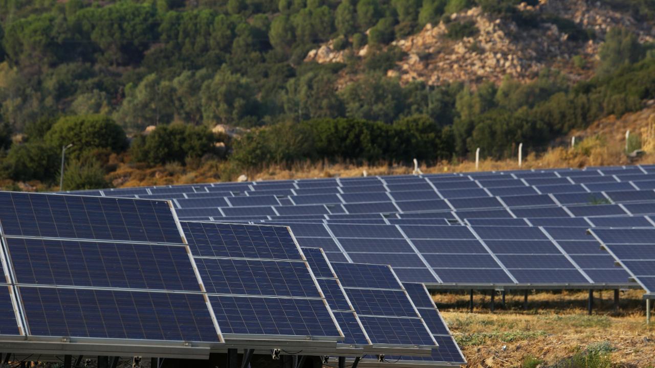 Karşıyaka gücünü güneşten alıyor