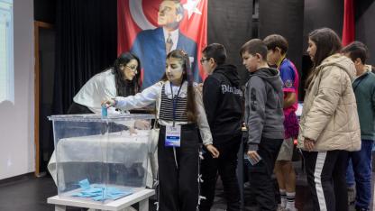 Konak’ın Çocuk Meclisi’nde seçim heyecanı