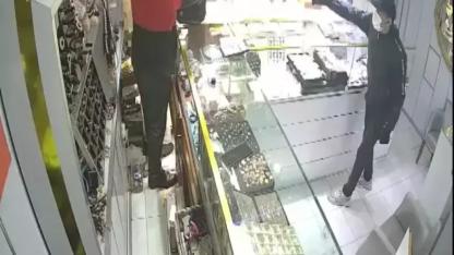 Kuyumcuyu soyup metrobüsle kaçan şüpheli tutuklandı