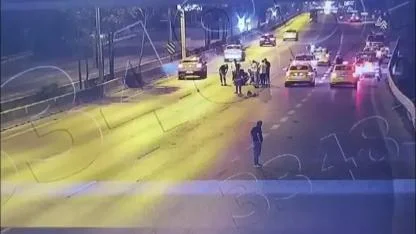 Maltepe'de otomobil motosiklete çarptı