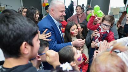 Menemen'de özel çocukların karne sevinci yürekleri ısıttı