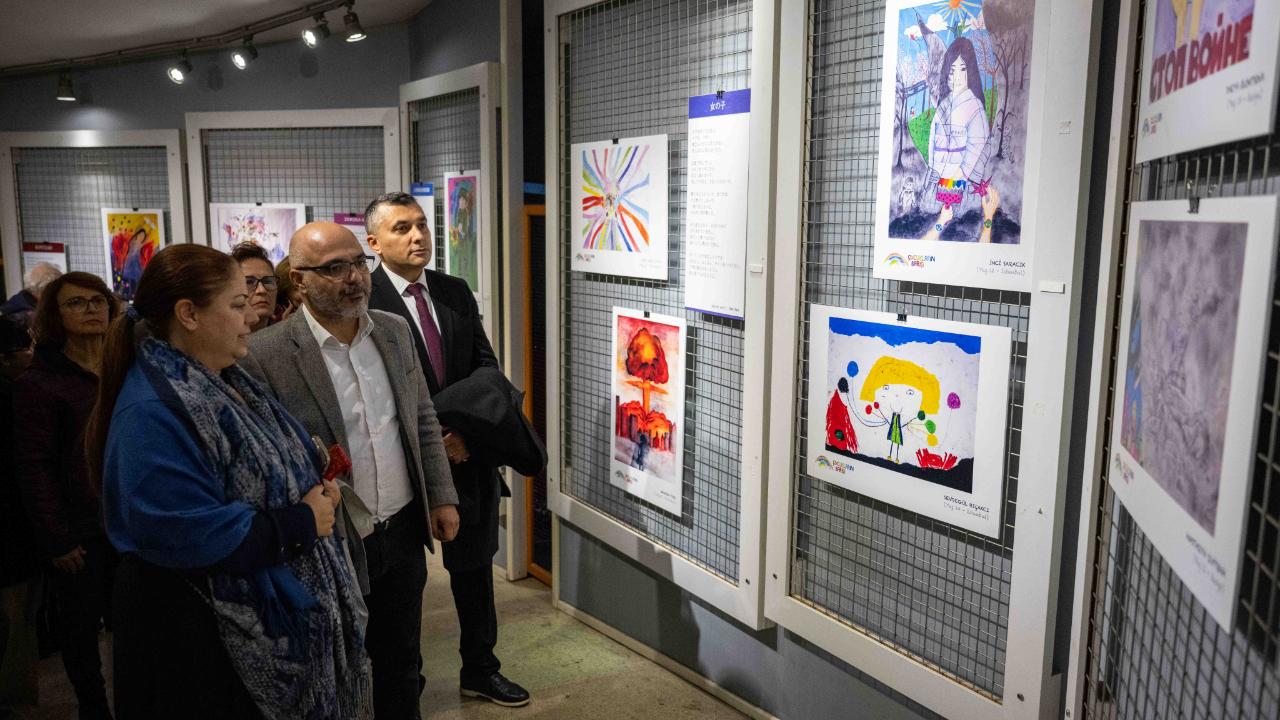 Nazım Hikmet Bornova’da barış, özgürlük ve umutla anıldı