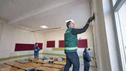 Öğrenciler tatilde, Konak Belediyesi ekipleri iş başında