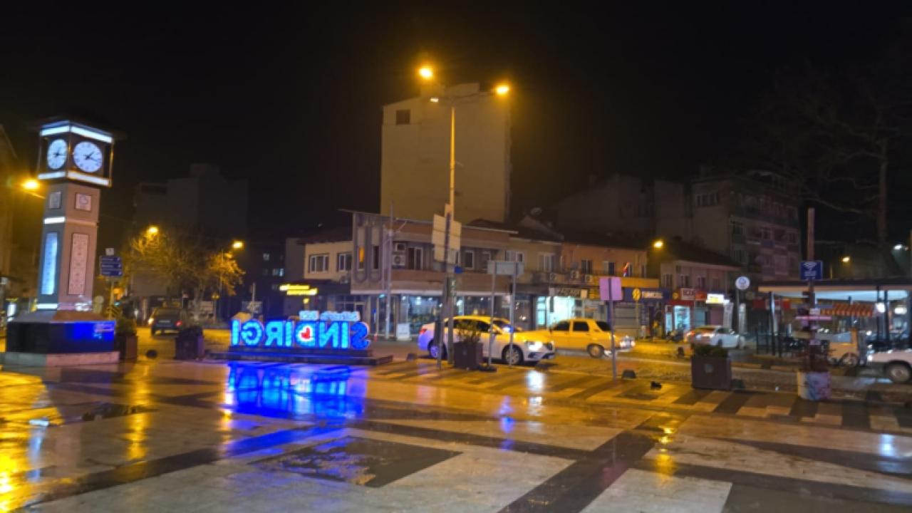 Sındırgı'da 5,1 büyüklüğünde deprem: İstanbul ve İzmir'de de hissedildi