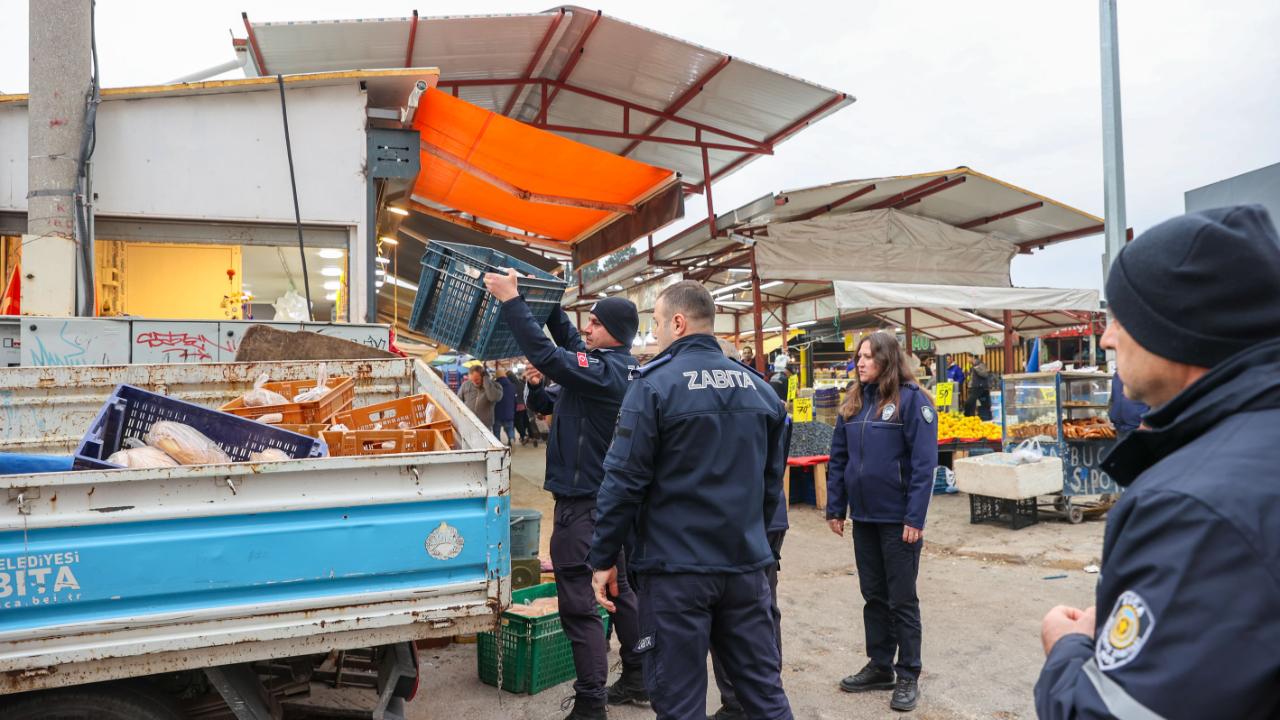 Şirinyer Pazar Yeri’nde kaçak sergilere geçit yok