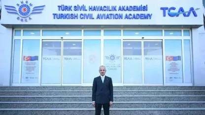 Bakan Uraloğlu: Yolcu ve kargo uçağı sayısı 800'e ulaştı