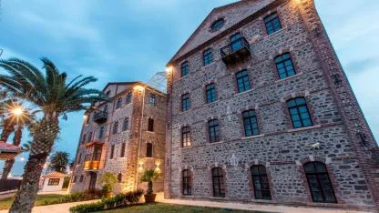 Başkan Tugay duyurdu: Mahkeme tahliye işlemini durdurdu