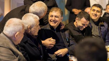 Başkan Tugay Kemalpaşalılarla sahur sofrasında buluştu