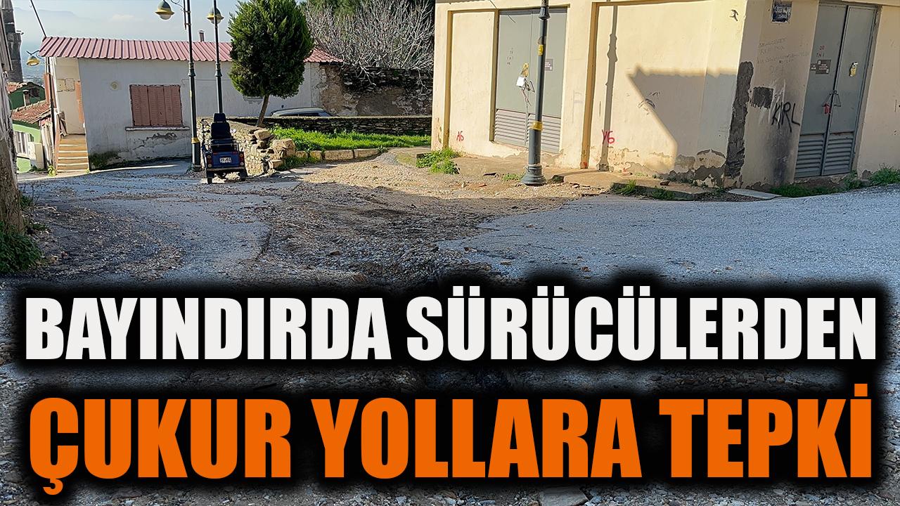 Bayındır'da sürücülerden çukur yollara tepki