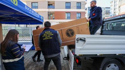 Buca Belediyesi’nden selden etkilenen ailelere eşya desteği