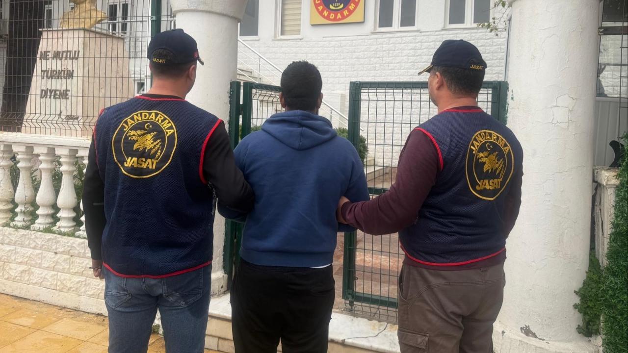 Çeşme'de 18 yıl hapis cezası bulunan hükümlü yakalandı