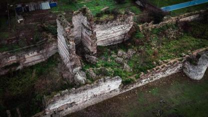 İstanbul’un Kara Surları yıkılmak üzere