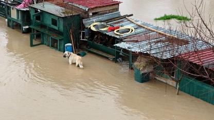İzmir Büyükşehir Belediyesi’nin yağış seferberliği sürüyor