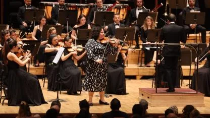 İzmir Oda Orkestrası, Küden ile aynı sahnede