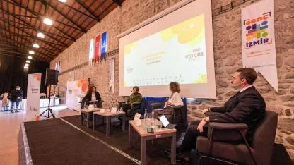 “İzmir Seninle” ile gençlere güçlü kariyer köprüsü