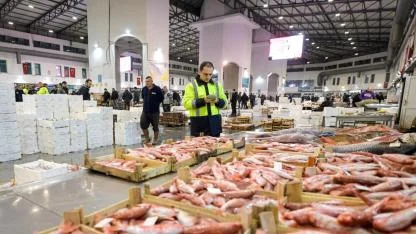 İzmir Su Ürünleri Hali 51 bin tonla rekor kırdı