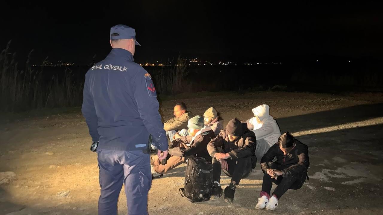 İzmir'de 30 düzensiz göçmen yakalandı